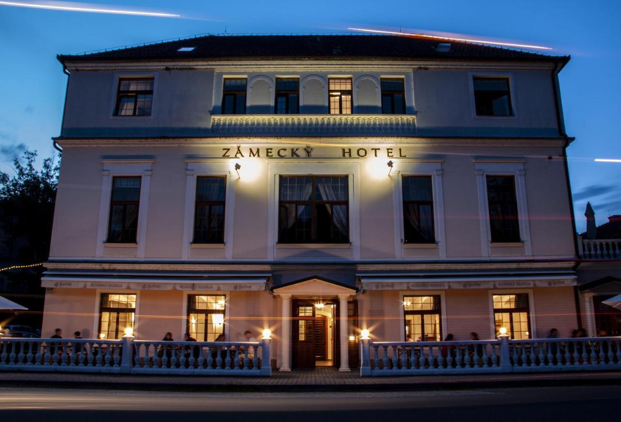 Grandhotel Sluchatko - Ex Zamecky Hotel Vranov nad Dyjí Exteriör bild